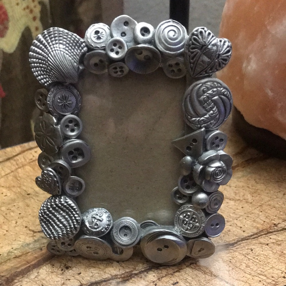 Etain Zinn Heavy Ornate Pewter Frame Signed
